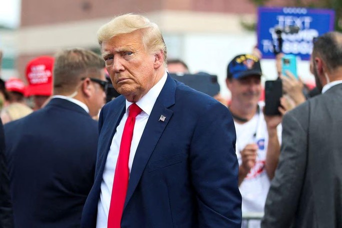 Xuất hiện nhóm nhà giàu chi khủng để chặn đường ông Trump